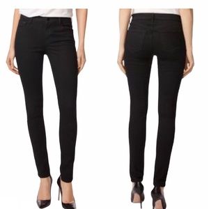 J BRAND Skinny Leg Jeans in Vanity
